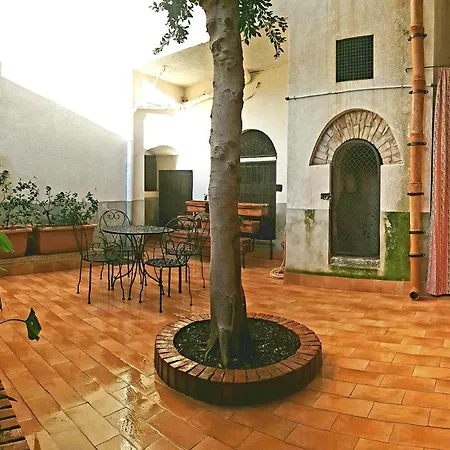 Re Ruggero Apartment