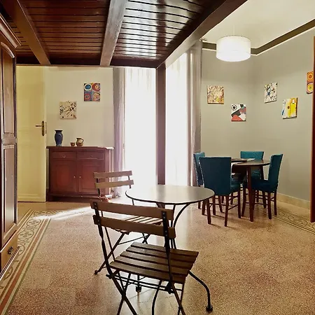 Re Ruggero Apartment *
